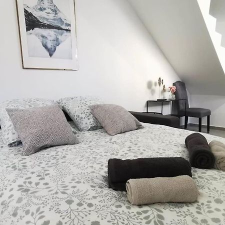 L'Elegant Duplex - Clim I Wifi I Proche Du Centre-Ville Miramas Ngoại thất bức ảnh