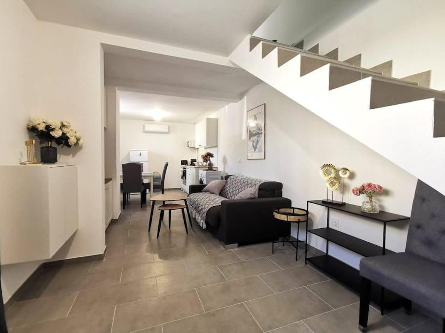 L'Elegant Duplex - Clim I Wifi I Proche Du Centre-Ville Miramas Ngoại thất bức ảnh