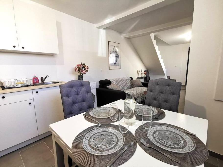 L'Elegant Duplex - Clim I Wifi I Proche Du Centre-Ville Miramas Ngoại thất bức ảnh